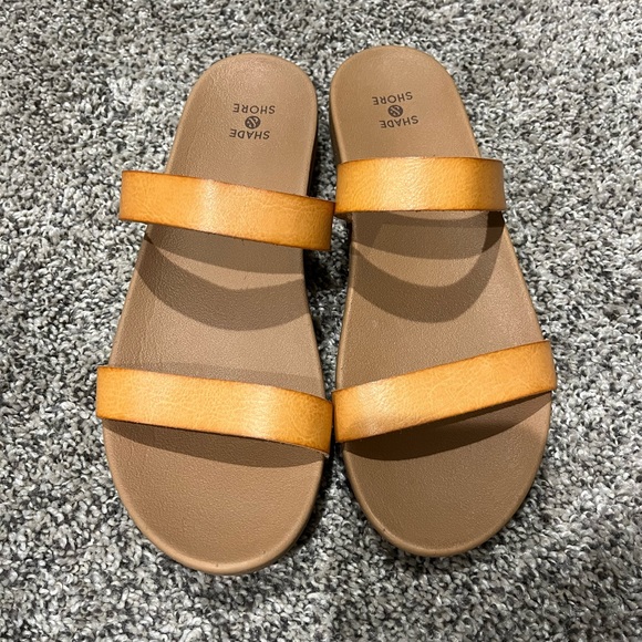 Shade & Shore Shoes - Shade & Shore sandals - size 7 - light brown